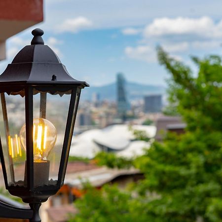 Iris Hotel Tbilisi Buitenkant foto