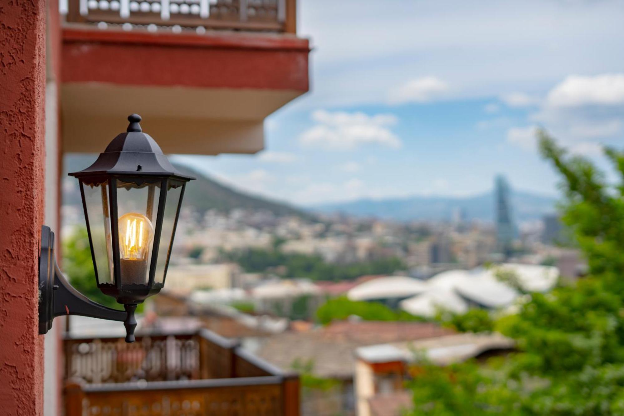 Iris Hotel Tbilisi Buitenkant foto